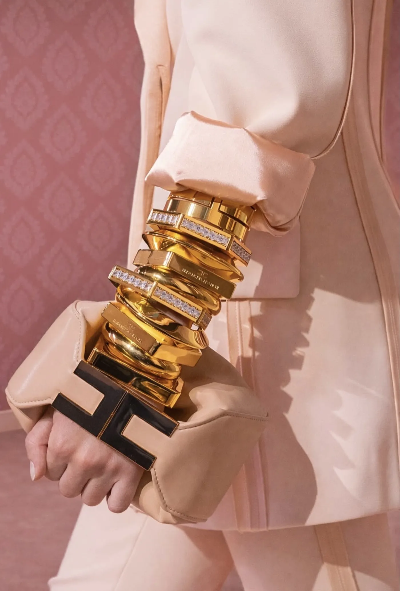 Look Lunedì in Ufficio — gilet smoking e gonna sartoriale